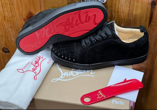 CHRISTIAN LOUBOUTIN SUELA ROJA ESPIGAS LISO