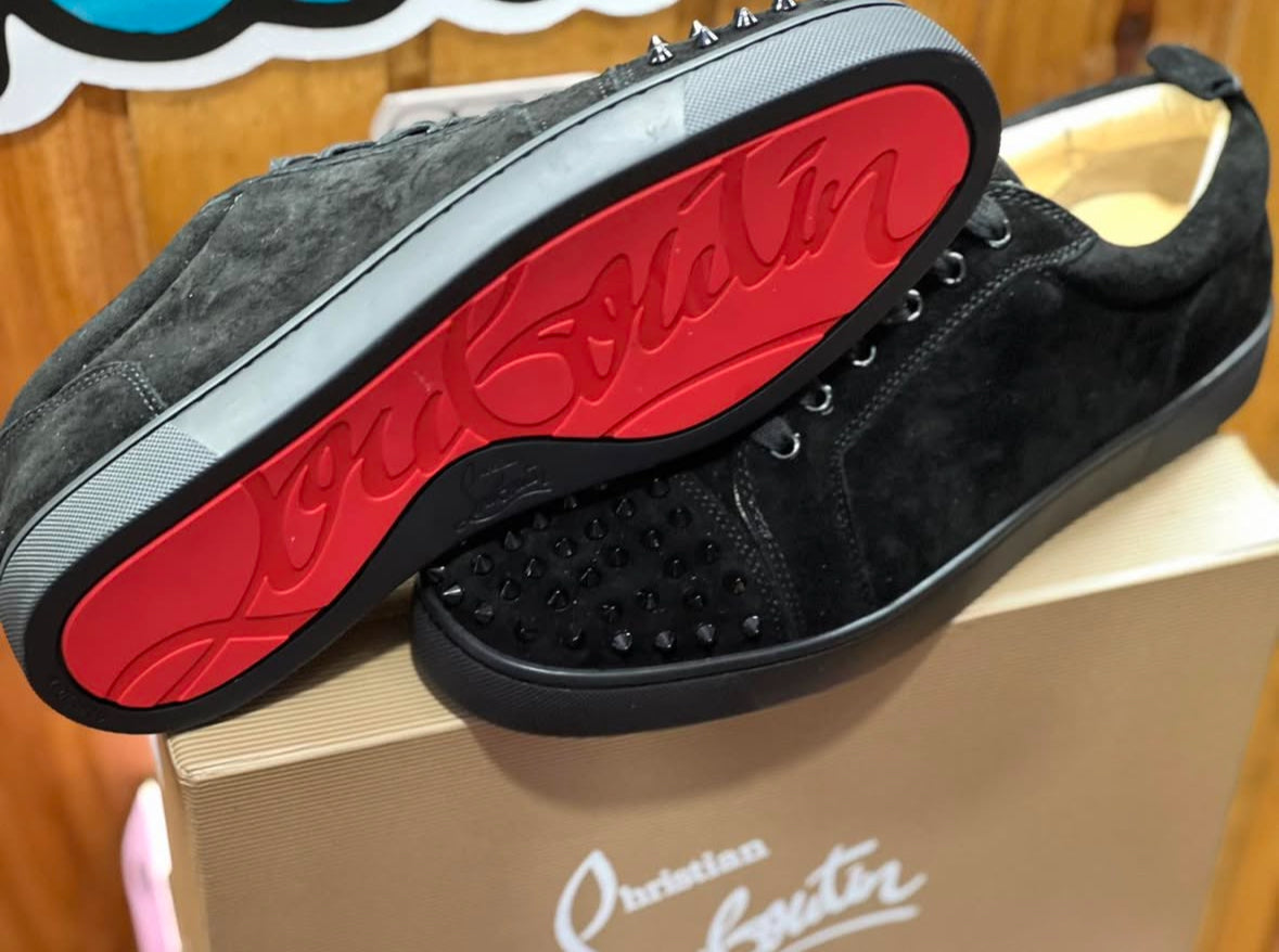 CHRISTIAN LOUBOUTIN SUELA ROJA ESPIGAS LISO