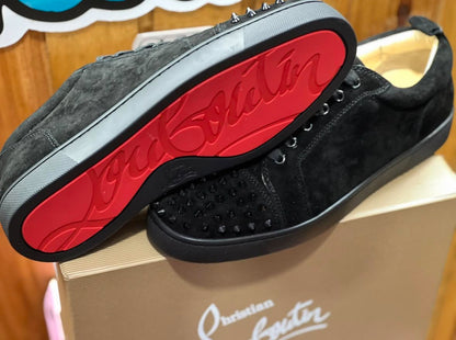 CHRISTIAN LOUBOUTIN SUELA ROJA ESPIGAS LISO